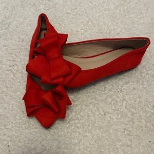 NWOT Red Bow Pointed Toe Women's Flats